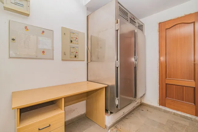 Local Comercial en la Calle San Miguel de Armilla — 17