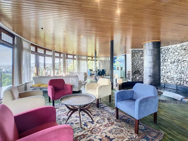 En venta la casa más original y con las mejores vistas de toda la Costa de Barcelona. — 12
