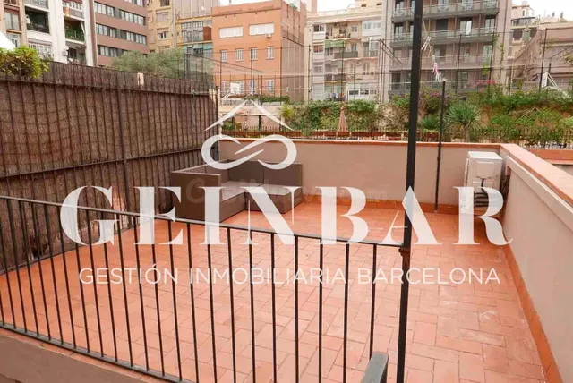 PISO CON TERRAZA DE 25 M2 Y SALA POLIVALENTE DE 21 M2 EN L’ANTIGA ESQUERRA DE L’EIXAMPLE — 3