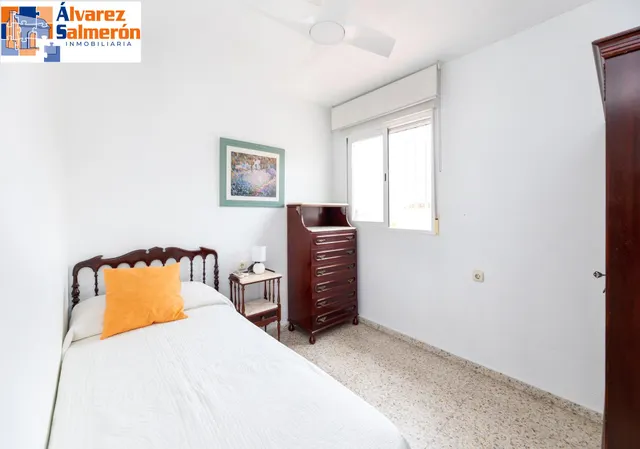 ¡Oportunidad única! Ático de 4 dormitorios y 2 baños con gran terraza frente al Colegio Agustinos (Arabial) — 26