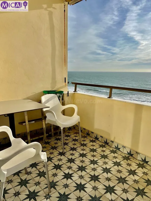 Imponente piso reformado en Paseo Marítimo (zona Cortadura) - foto 3