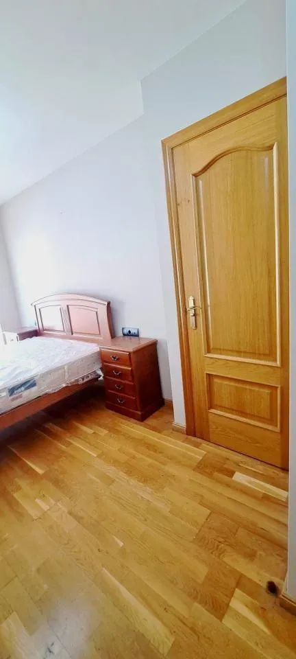 Amplio y Luminoso Piso en alquiler en Barrocanes, Ourense - Ideal para Familias — 22