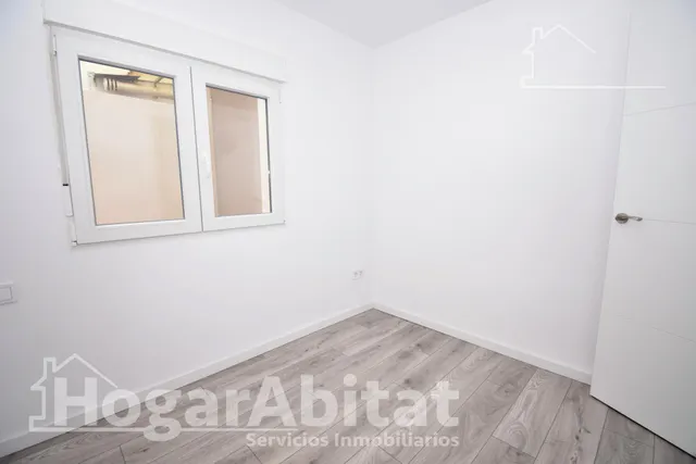 Reformado y muy bonito con balcón junto av. del maestro rodrigo — 21