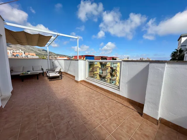 Ático dúplex reformado con amplia terraza en la zona de El Calvario, Torremolinos — 26