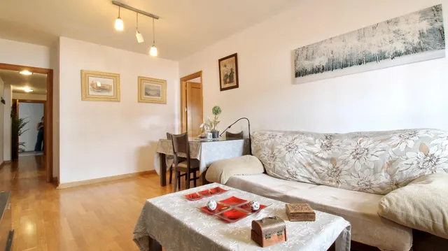 Piso en venta en Churriana de la Vega – Luminoso y con plaza - foto 3