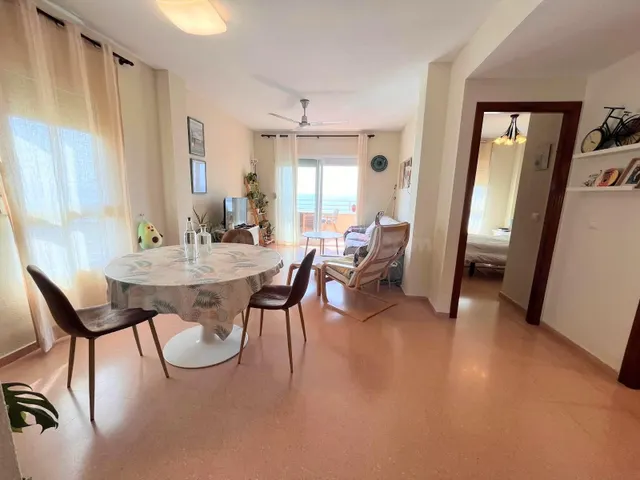 APARTAMENTO CON TERRAZA Y VISTAS AL MAR, AMUEBLADO, PISCINA  - foto 5