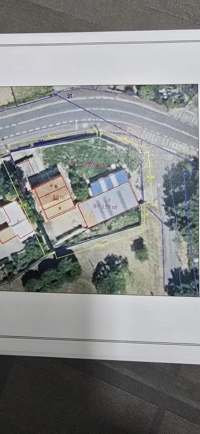 CASA DE 3 PLANTAS CON FINCA DE 1.000 m2 Y TALLER DE 170 m2 E - foto 3