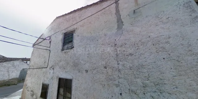 Se vende casa Adosada OKUPADA en CL DR BOROBIA 2 Villanueva  - foto 2