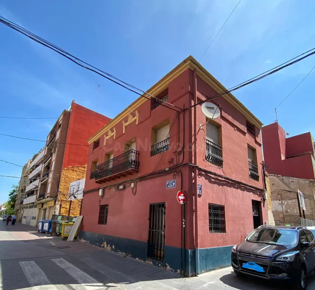 Casa 4 habitaciones 222m² en venta - El Grau — 4