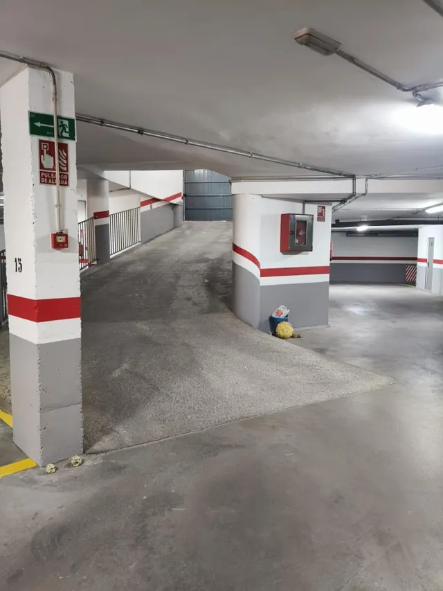 Garaje en alquiler zona Santo Domingo — 7
