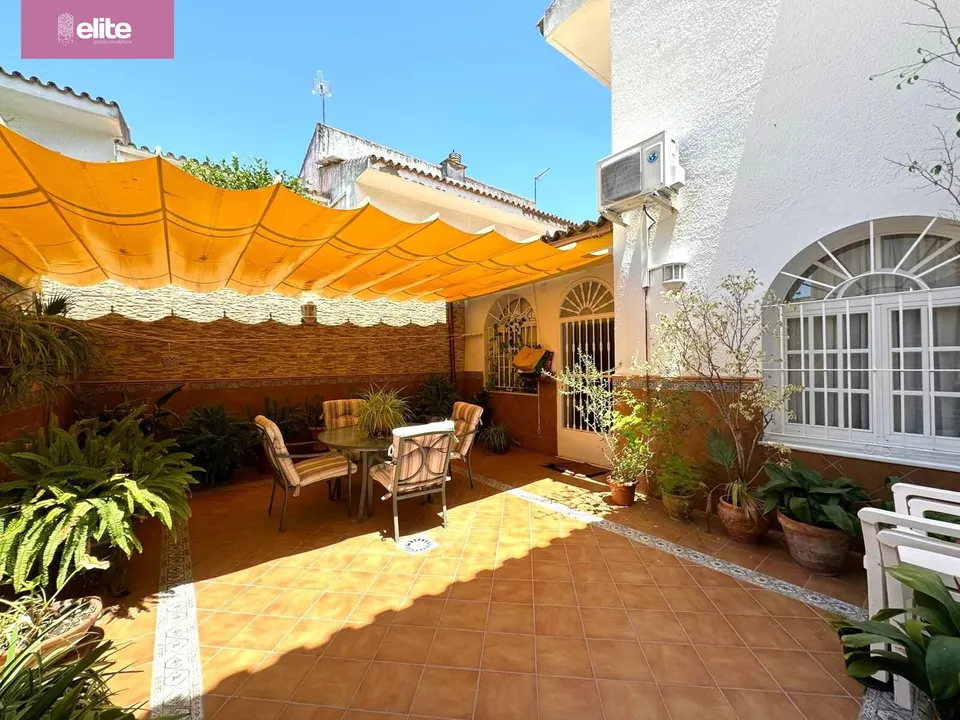 MARAVILLOSO CASA  EN MONTEALTO REFORMADO