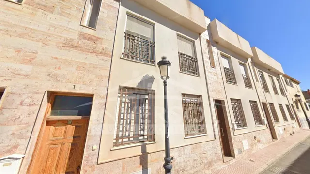 VIVIENDA DE PLANTA BAJA EN CL SEGURA - foto 2