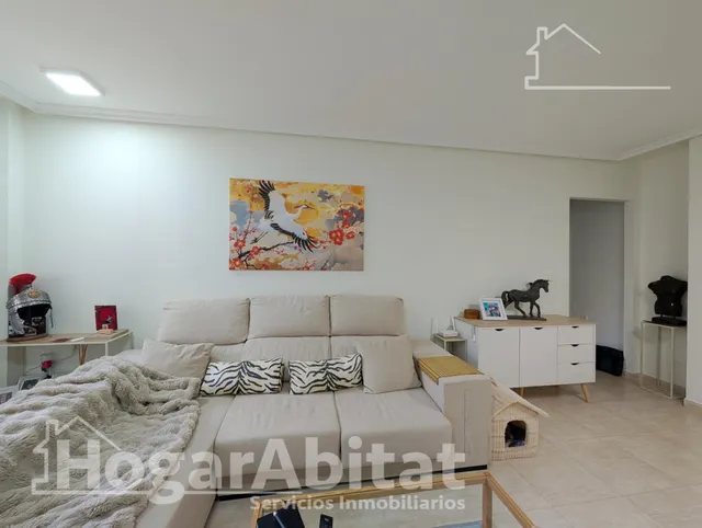 REFORMADO CON TERRAZA, PISCINA Y GARAJE CERCA DE LA PLAYA — 21