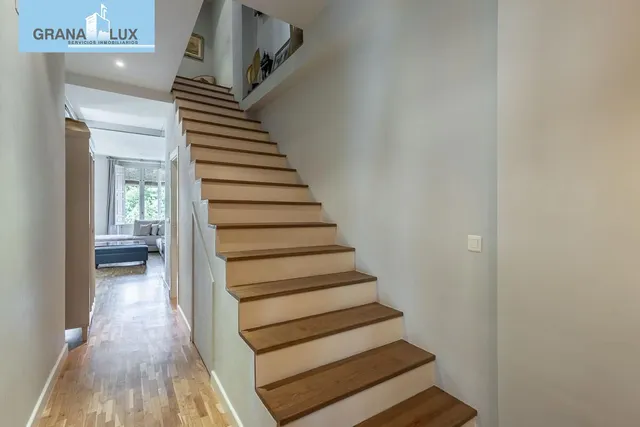 Exclusivo Piso Dúplex en el Corazón de Granada — 15