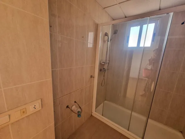 PISO AVDA. AMALIO GIMENO — 19