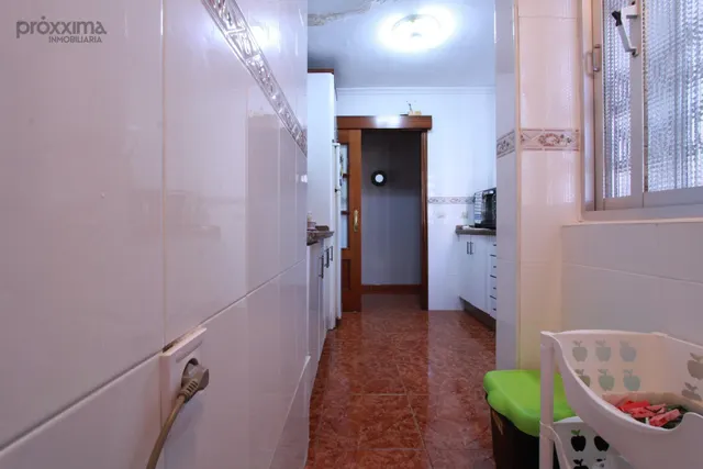 VIVIENDA AMPLIA, ASCENSOR Y TERRAZA INTEGRADA EN EL SALÓN — 17