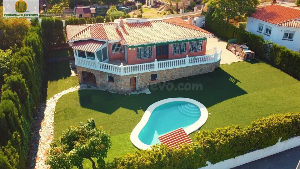 Chalet Independiente en la Nucia