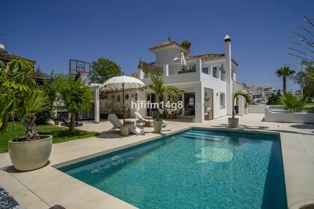 Chalet 4 habitaciones 239m² en venta - Marbella