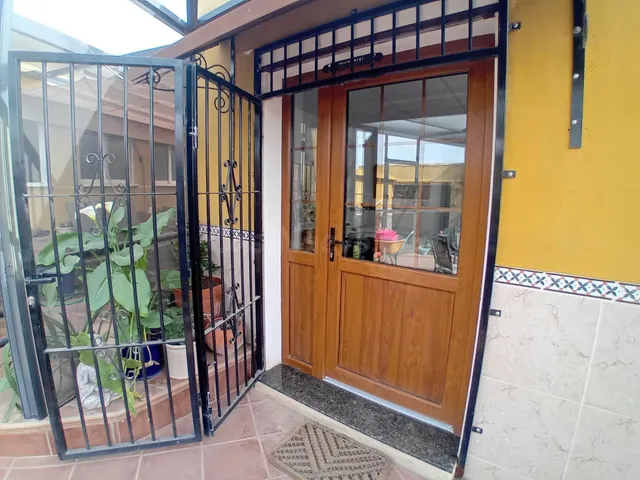 Moderna escapada rural con potencial fuera de la red y encan - foto 4