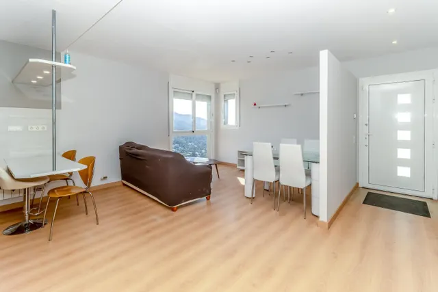 EDIFICIO CON VISTAS PANORAMICAS CON INQUILINOS — 39