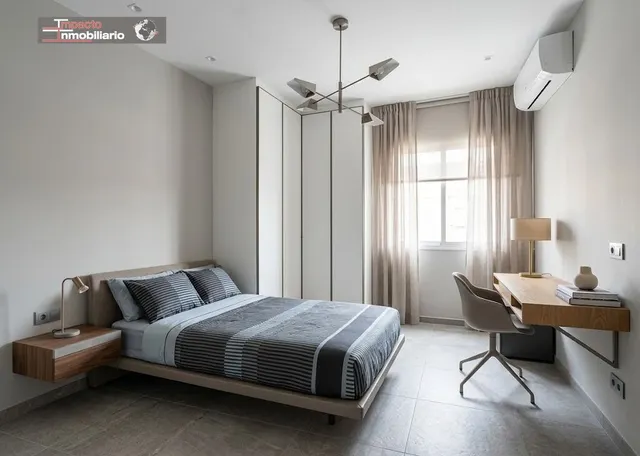 Chalet adosado en venta en Calle Alhambra, 33 — 9