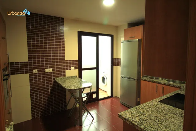 Piso con amplia terraza en Ciudad Jardín — 7