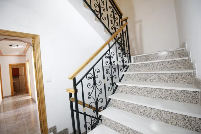 EXCELENTE CASA EN EL CENTRO DE BAZA!!!! — 20