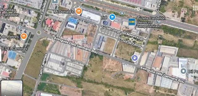 EN VENTA PARCELA DE 613M2 de SUELO TERCIARIO ZONA AVDA. HNOS - foto 2