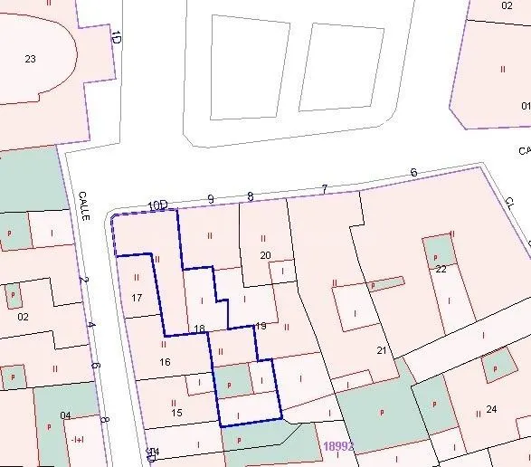 CASA PARA REFORMA ÍNTEGRA O DERRIBO UBICADA EN PLENO CASCO H
