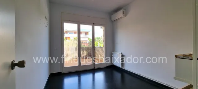¡FINQUES BAIXADOR PRESENTA ESTA CASA A 4 VIENTOS EN LA PLAYA! — 18