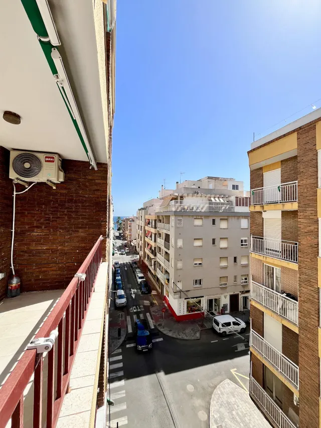 Apartamento de 3 dormitorios y 2 baños a 200 metros de Playa del Cura — 23