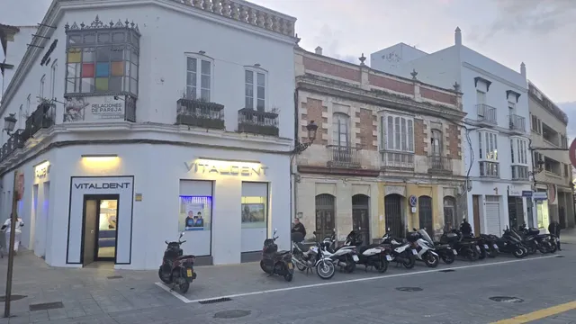 LOCAL COMERCIAL EN EL CENTRO DE CHICLANA — 15