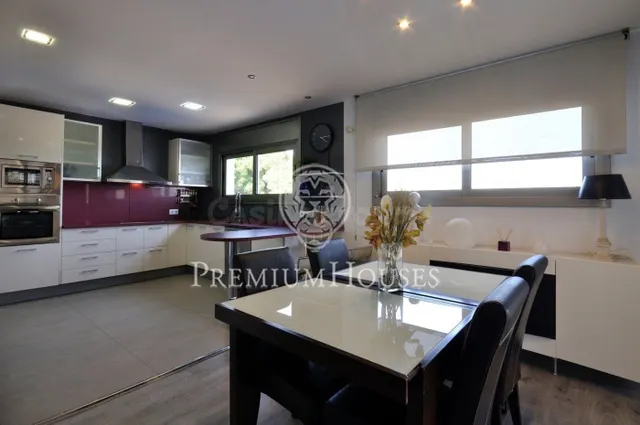Casa en venta en Sant Cebria de Vallalta. Urb. Vistamar — 3