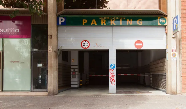 Parking de moto 3m² en alquiler - Eixample — 12