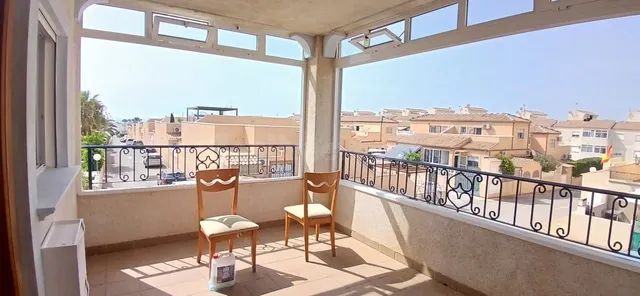 Apartamento en Alquiler en Torrevieja Alicante — 8