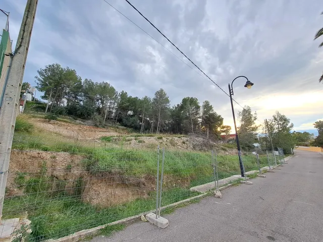 TERRENO URBANO EN VENTA — 12
