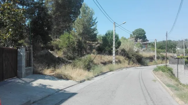 TERRENO EDIFICABLE EN NAVARCLES