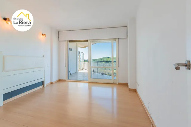 Piso con impresionantes vistas a mar y montaña — 32
