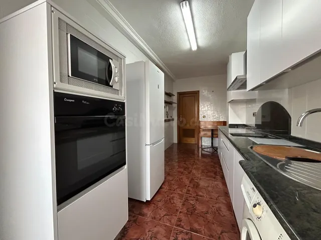 Empieza el curso estrenando piso | 4 habitaciones para estud