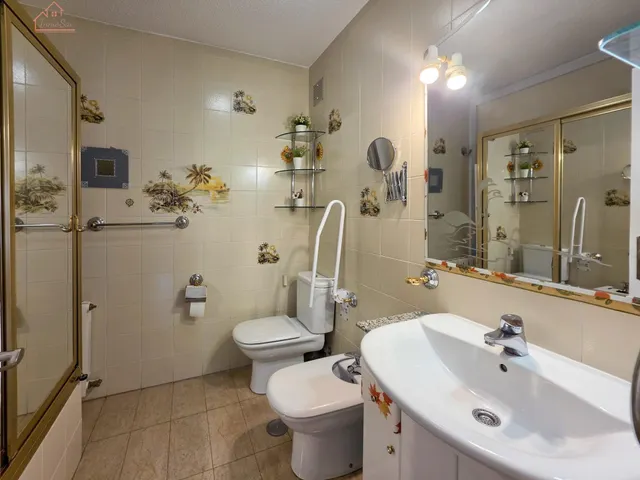 Amplia vivienda de 3 dormitorios en Fuenlabrada — 30
