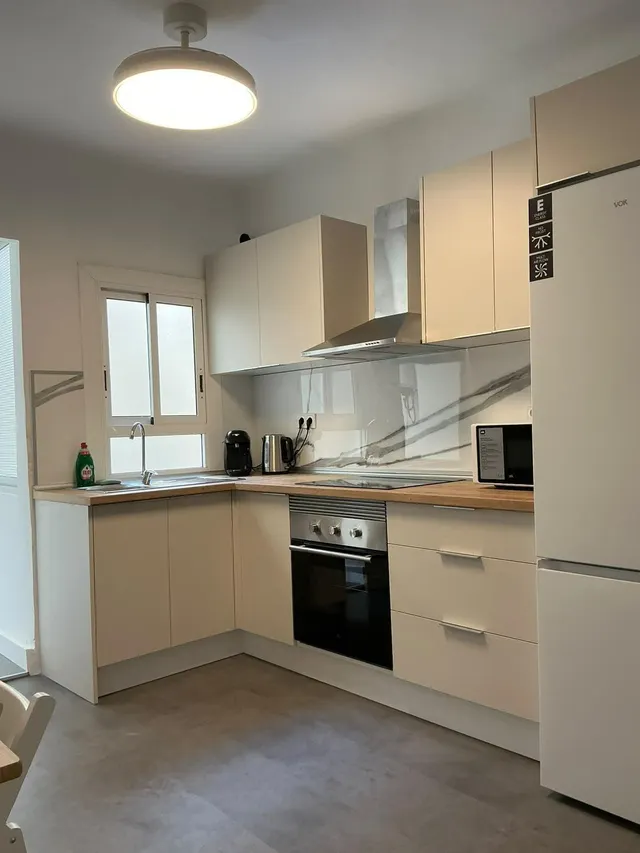 ALQUILER DE AMPLIA VIVIENDA REFORMADA CON 5 DORMITORIOS ZONA CAROLINAS ALTAS — 14
