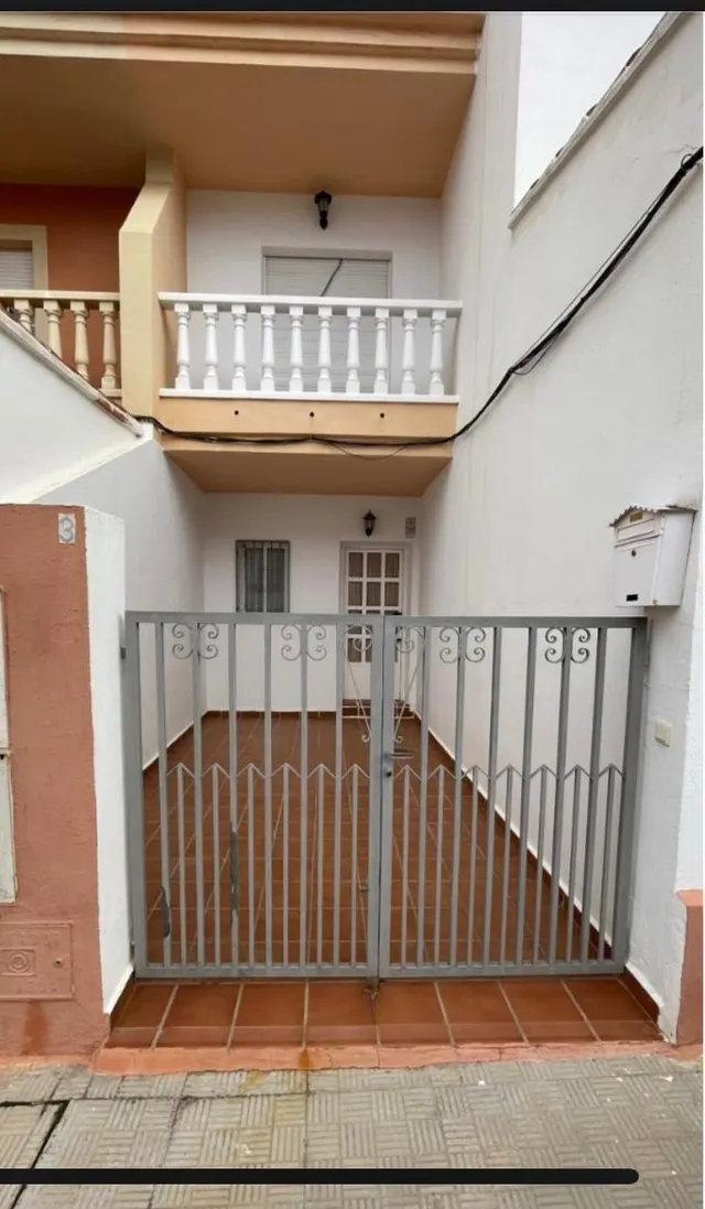 Casa Adosada en Alquiler en Casas Ibáñez, Albacete — 10