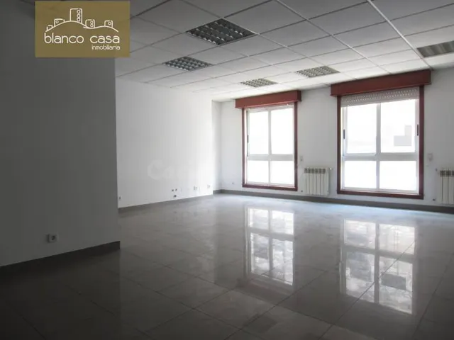 Alquiler de local para oficina de 66m2 en calle peatonal y c - foto 3