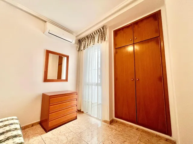 IMPECABLE VIVIENDA DE 2 habitaciones + PARKING EN PLENA AVENIDA DE LAS HABANERAS, A TAN SOLO 450m DE LA PLAYA — 37