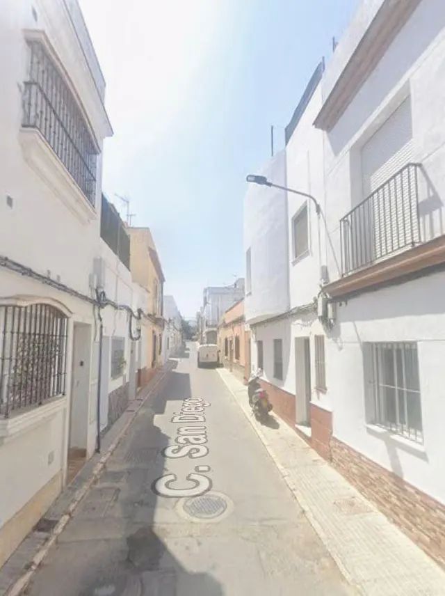 SE VENDE inmueble ALQUILADO en Calle San Diego 7 Chiclana de - foto 3