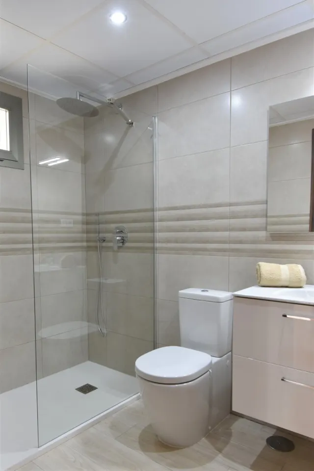 ESTUPENDO APARTAMENTO DE OBRA NUEVA 3 DORMITORIOS 2 BAÑOS  CON PISCINA EN ORIHUELA COSTA , ALICANTE — 15