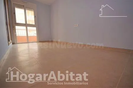 ¡A ESTRENAR! EN PRIMERA LÍNEA DE PLAYA, CON VISTAS AL MAR, PISCINA Y PARKING OPCIONAL