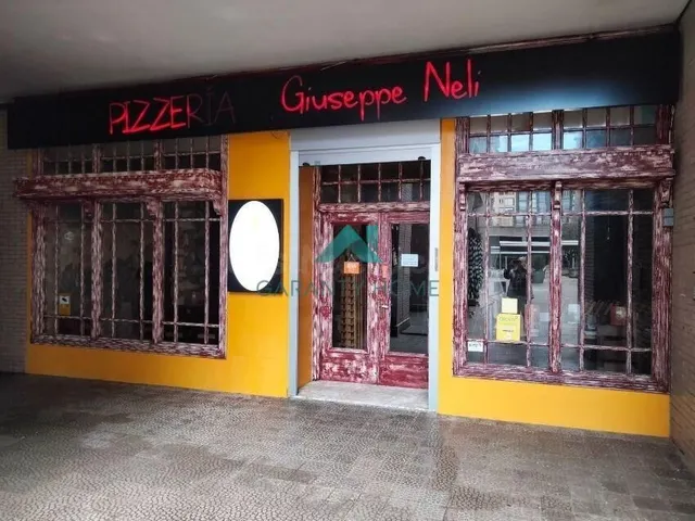 Se vende local comercial en Santander - foto 2