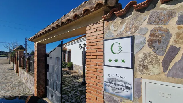 ALQUILER CHALET CON PARCELA EN HIGUERA DE VARGAS — 8