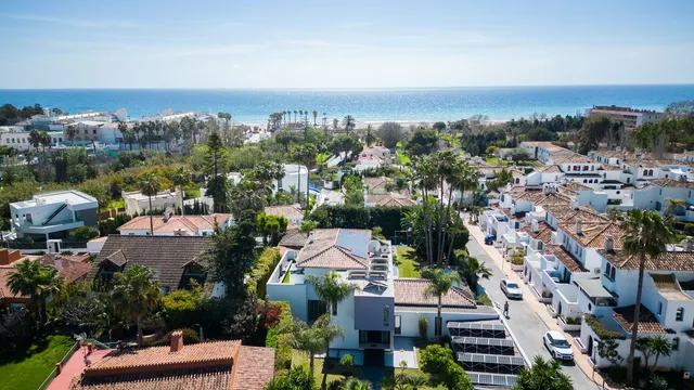 Chalet 5 habitaciones 600m² en venta - Costa Del Sol - foto 2